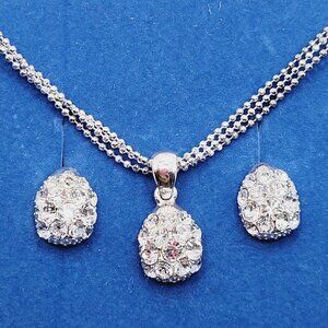 Avon Silver Tone Pave Pear Drop Necklace & Post Earring Gift Set In Box EUC